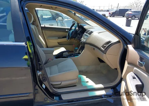 2007 Honda Accord 2.4 Lx z USA, uszkodzony, nr VIN 1HGCM56447A185670